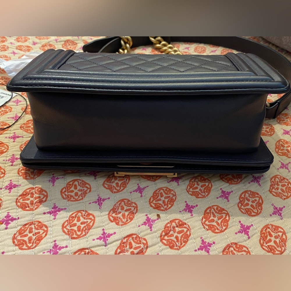 Chanel Classic Quilted Boy Bag Small Grey - Picture 7 of 14